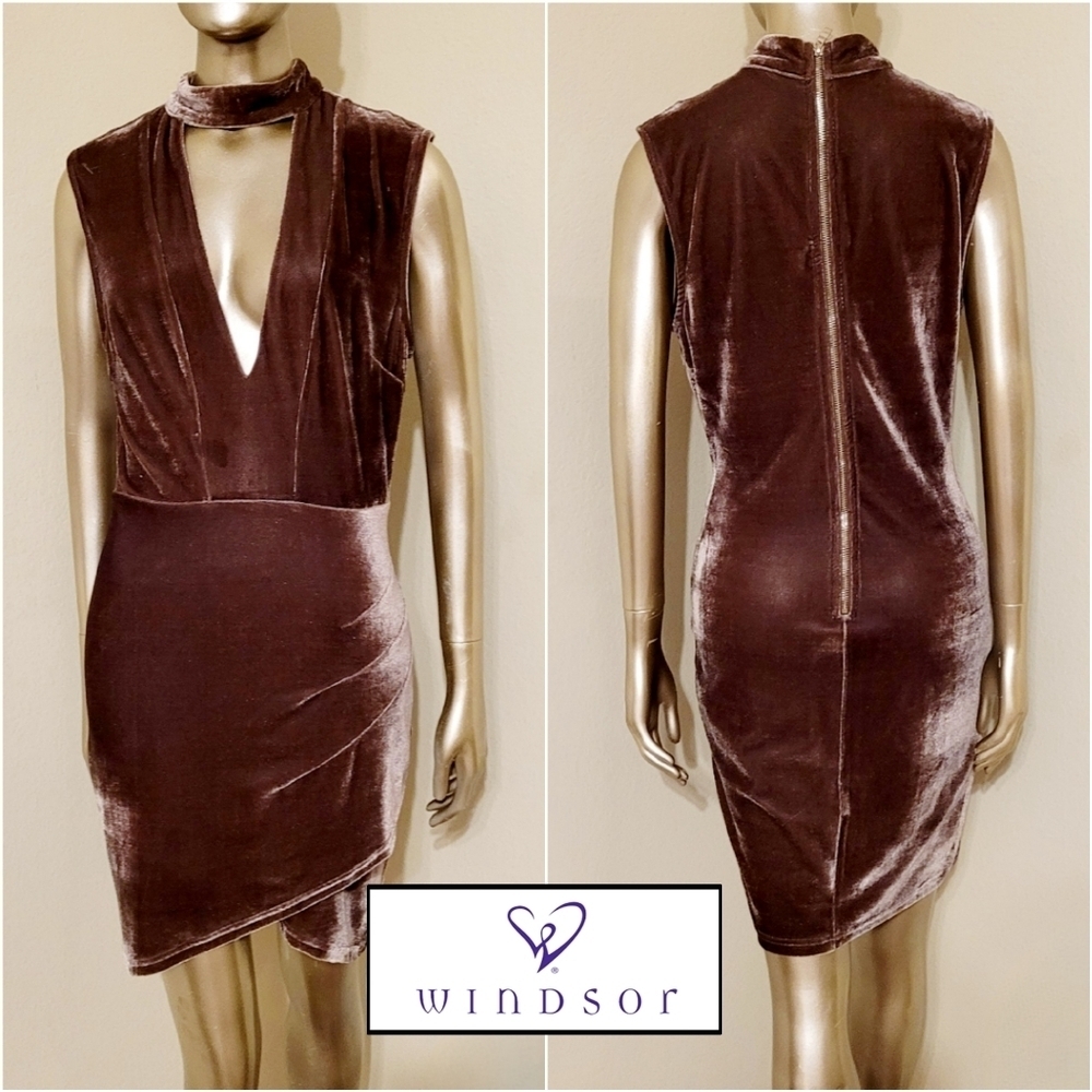 WINDSOR DARK CHOCOLATE MOCK NECK VELVET PLUNGE BODYCON MINI COCKTAIL DRE…